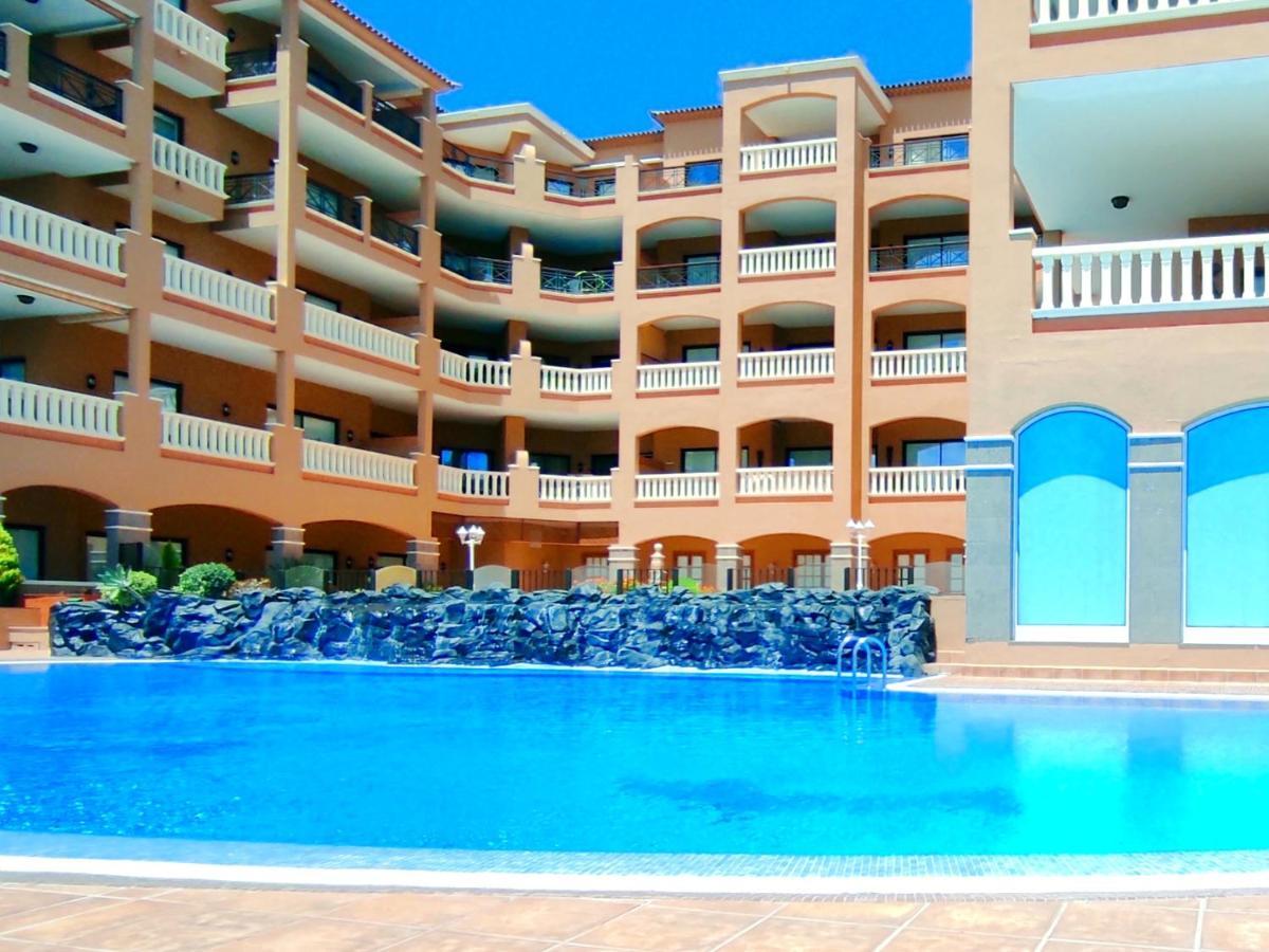 סן מיגל דה אבונה El Nautico Suites, The Beachfront Paradise מראה חיצוני תמונה