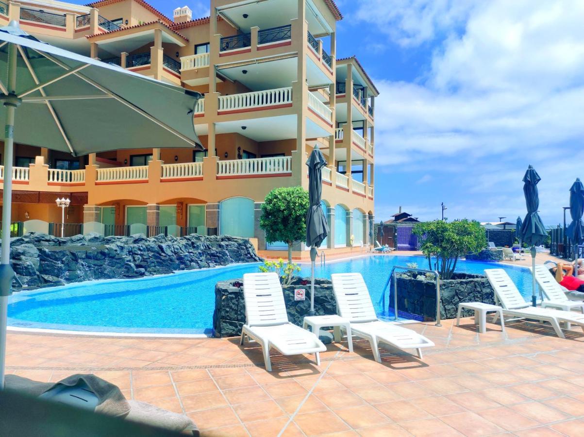 סן מיגל דה אבונה El Nautico Suites, The Beachfront Paradise מראה חיצוני תמונה