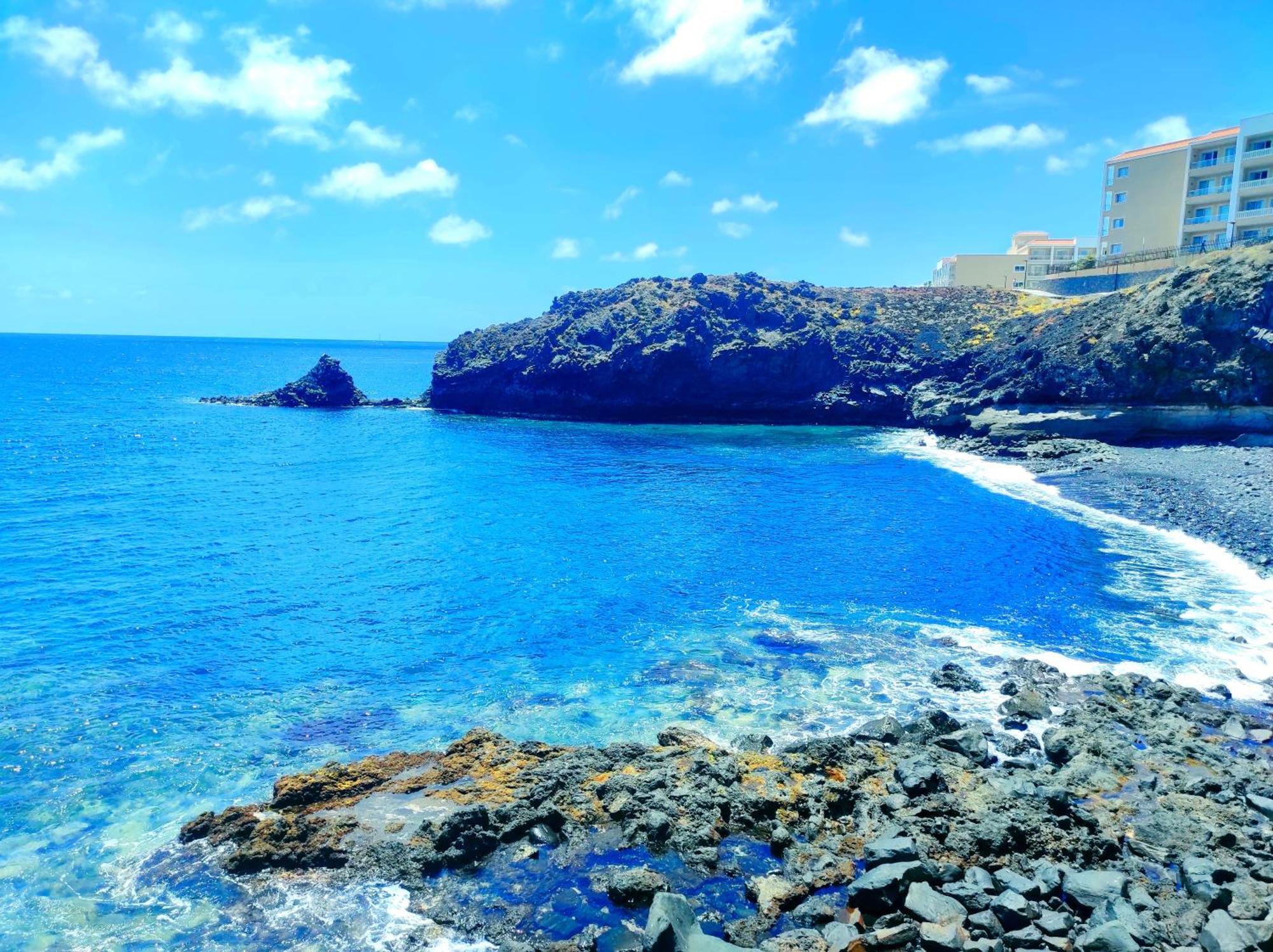 סן מיגל דה אבונה El Nautico Suites, The Beachfront Paradise מראה חיצוני תמונה